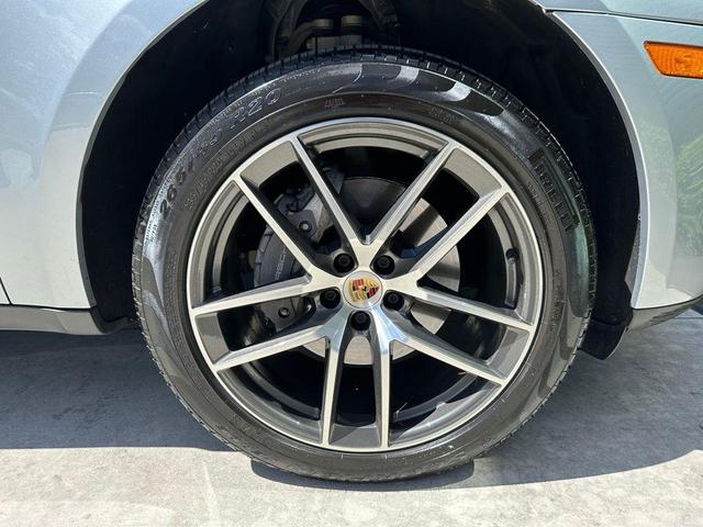 Photo of 2022  Porsche Macan