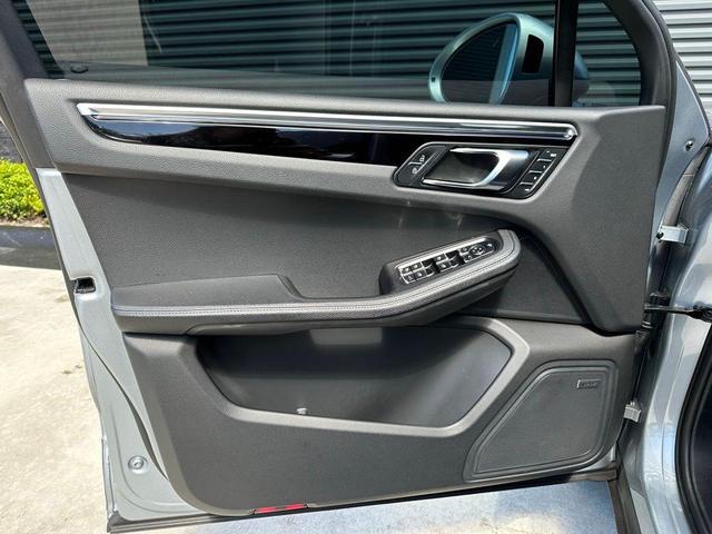 Photo of 2022  Porsche Macan