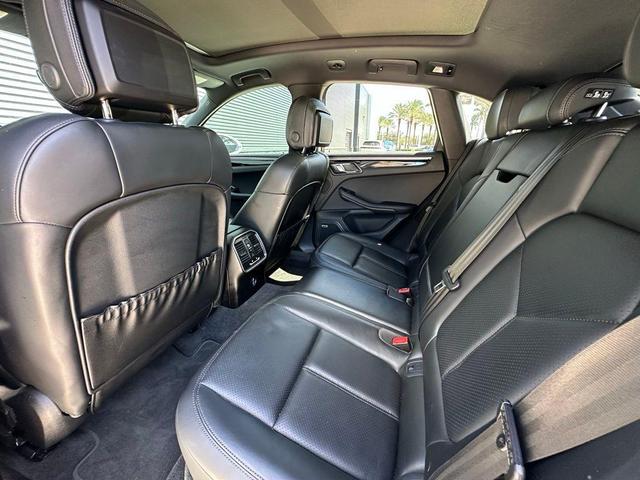 Photo of 2022  Porsche Macan