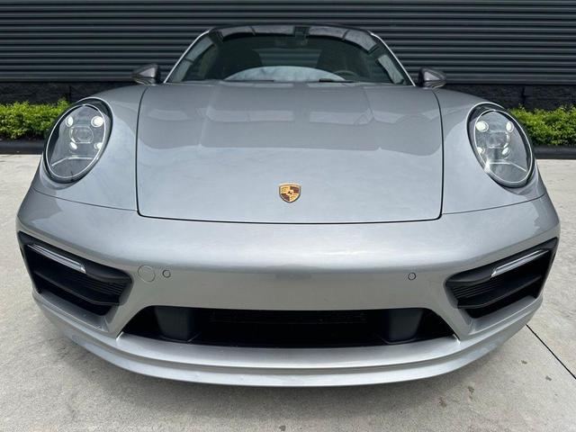 Photo of 2024 Silver Porsche 911