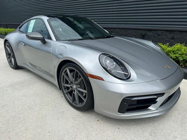 Photo of 2024 Silver Porsche 911
