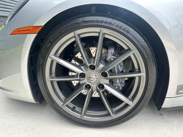 Photo of 2024 Silver Porsche 911