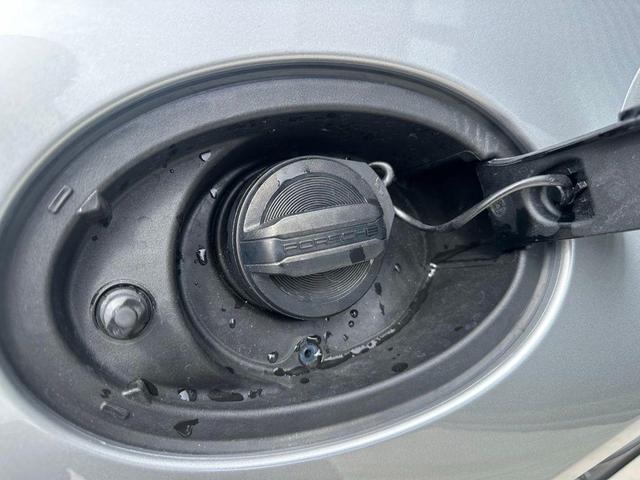 Photo of 2024 Silver Porsche 911