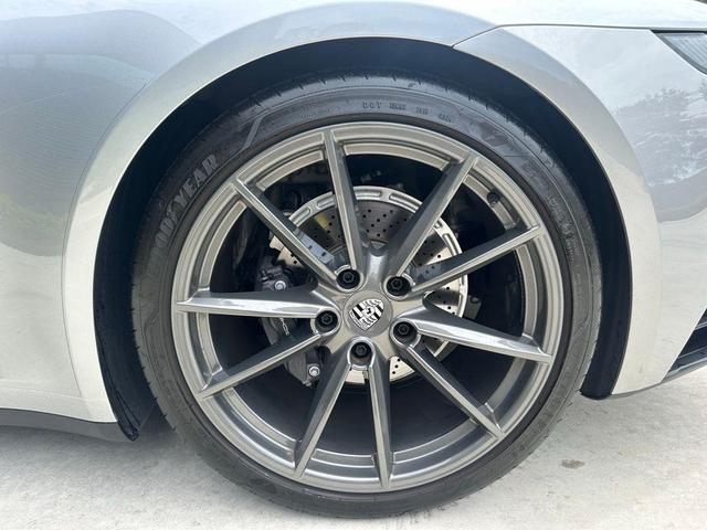 Photo of 2024 Silver Porsche 911