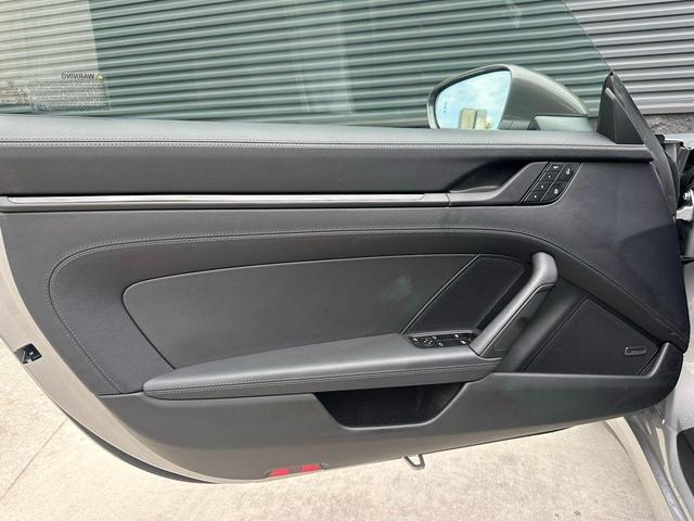 Photo of 2024 Silver Porsche 911