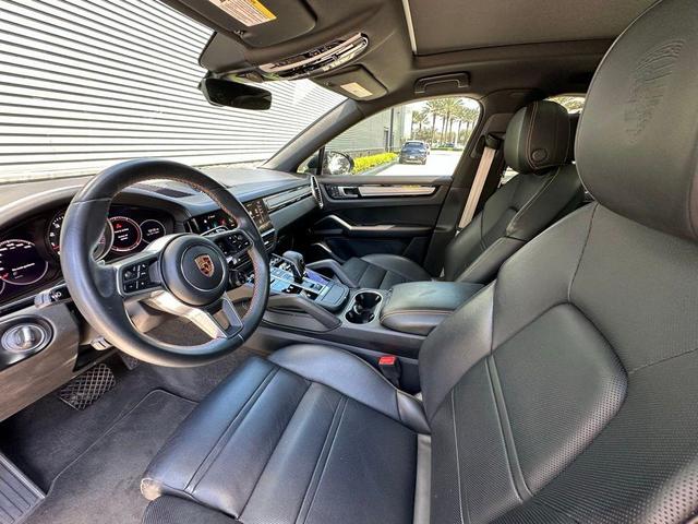 Photo of 2023 Black Porsche Cayenne