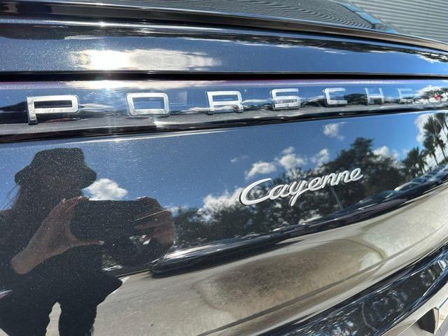 Photo of 2023 Black Porsche Cayenne