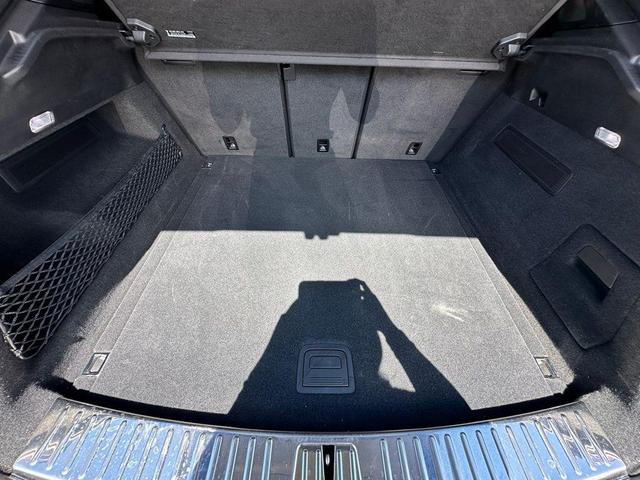 Photo of 2023 Black Porsche Cayenne