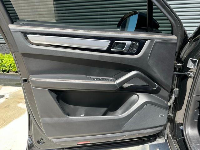 Photo of 2023 Black Porsche Cayenne