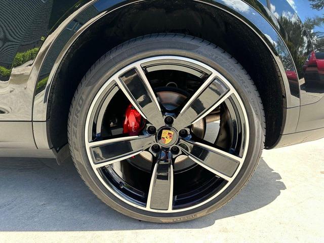 Photo of 2023 Black Porsche Cayenne