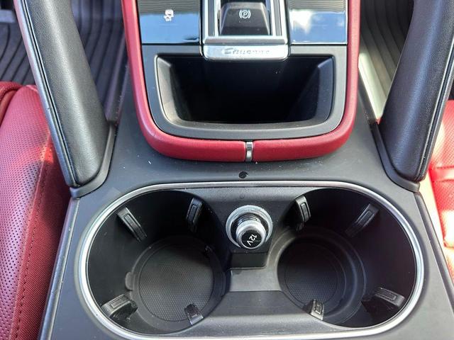 Photo of 2021 Gray Porsche Cayenne