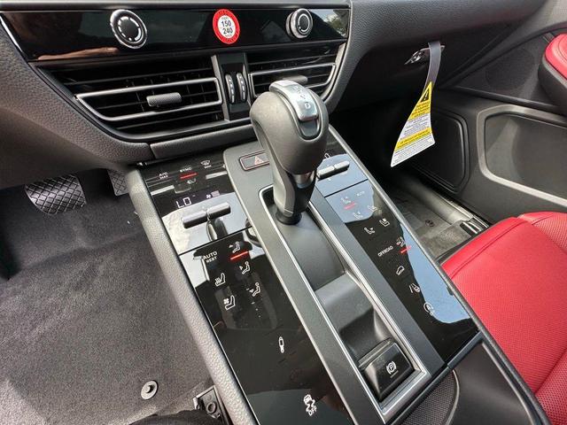 Photo of 2025 Chalk Porsche Macan