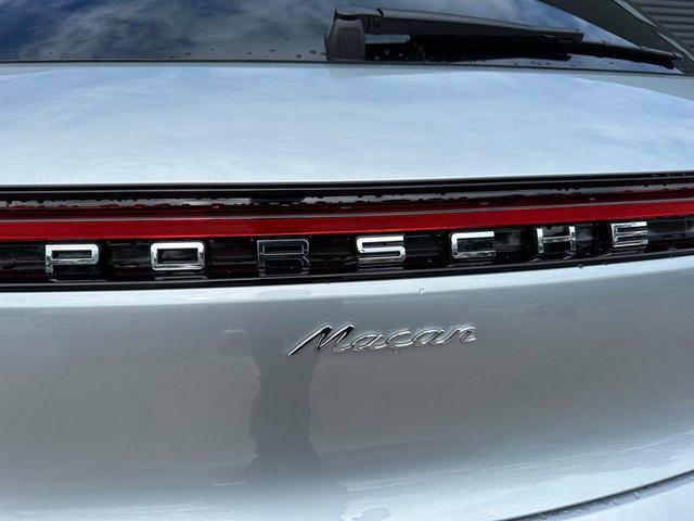 Photo of 2025 Silver Metallic Porsche Macan