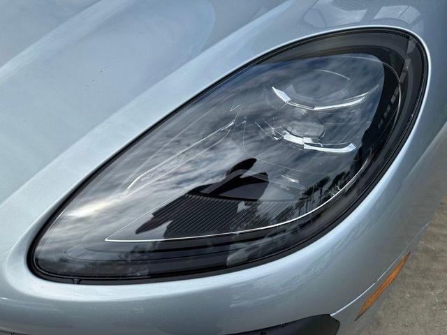 Photo of 2025 Silver Metallic Porsche Macan
