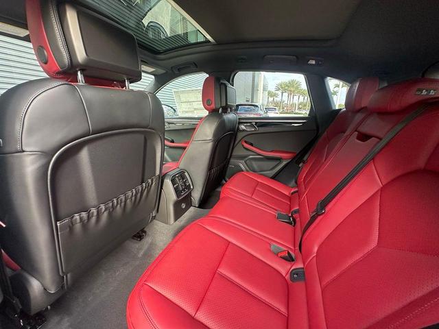 Photo of 2025 Black Porsche Macan