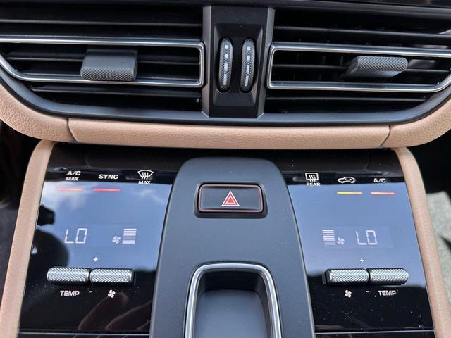 Photo of 2025 Jet Black Metallic Porsche Macan