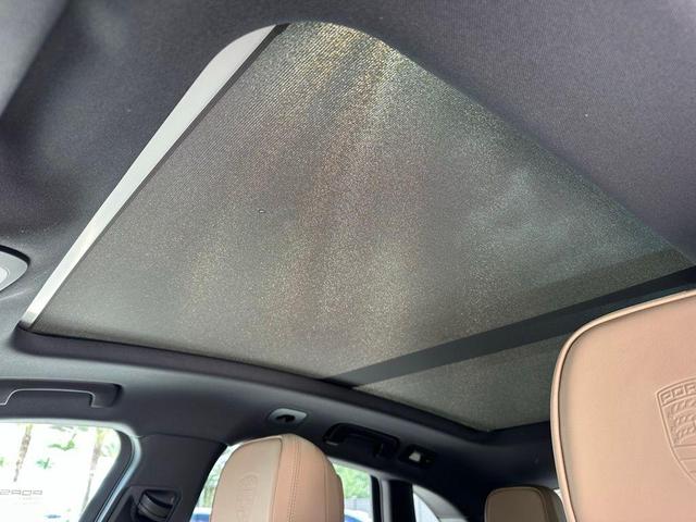 Photo of 2025 Jet Black Metallic Porsche Macan