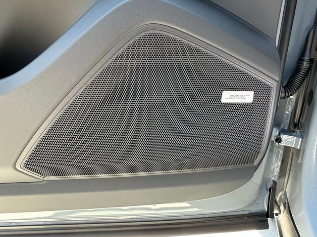 Photo of 2025 Arctic Grey Porsche Cayenne