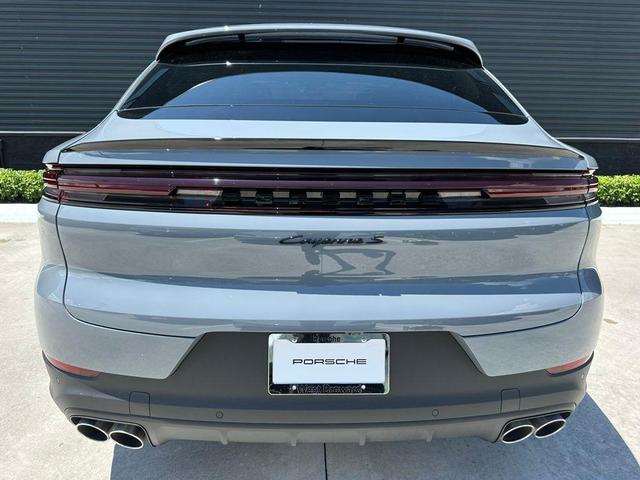 Photo of 2025 Arctic Grey Porsche Cayenne