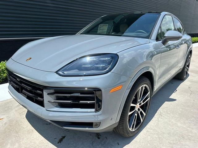 Photo of 2025 Arctic Grey Porsche Cayenne