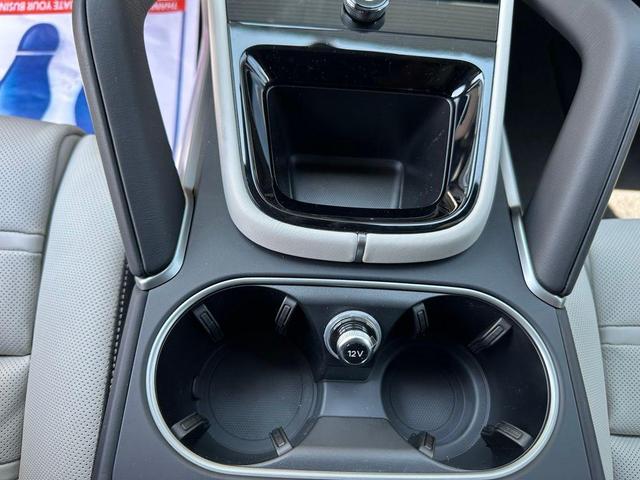 Photo of 2025 Arctic Grey Porsche Cayenne
