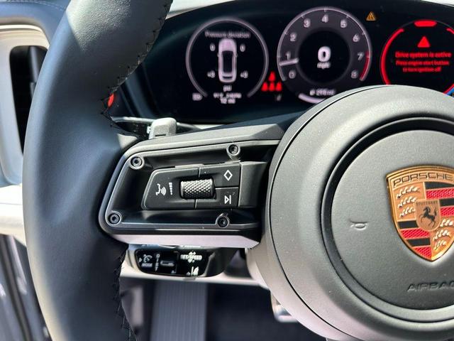 Photo of 2025 Arctic Grey Porsche Cayenne