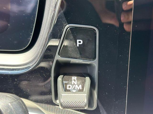 Photo of 2025 Arctic Grey Porsche Cayenne