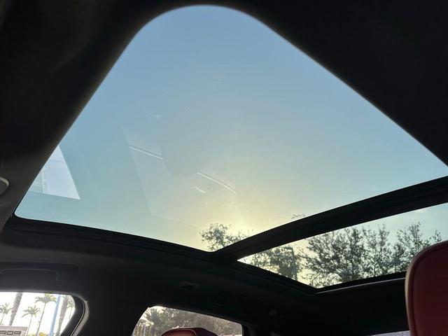 Photo of 2025 Blue Metallic Porsche Macan
