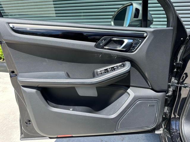 Photo of 2023 Black Porsche Macan
