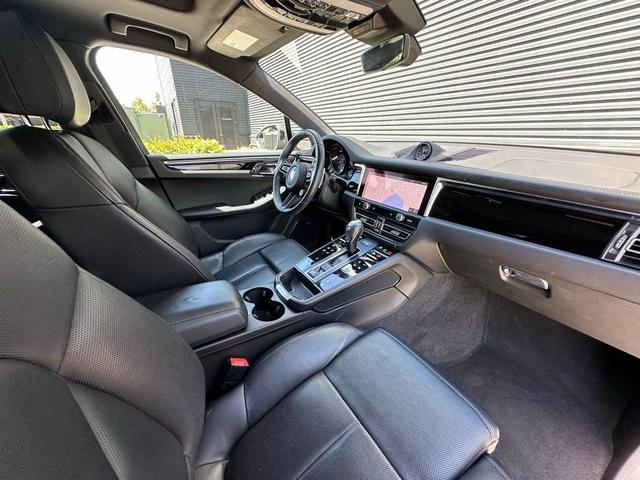 Photo of 2023 Black Porsche Macan