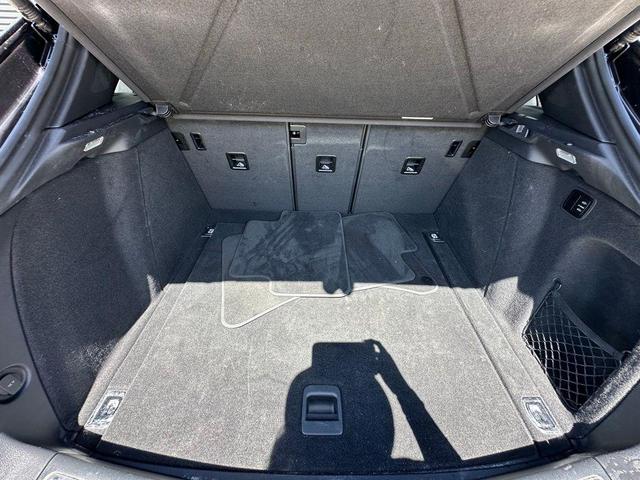 Photo of 2023 Black Porsche Macan