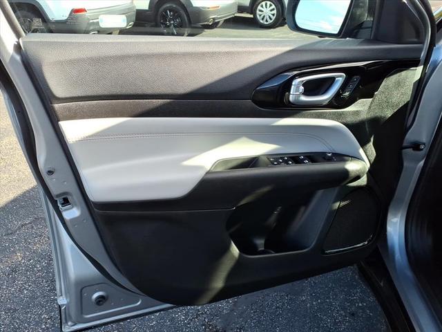 Photo of 2024 Silver Jeep Compass