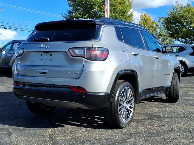 Photo of 2024 Silver Jeep Compass