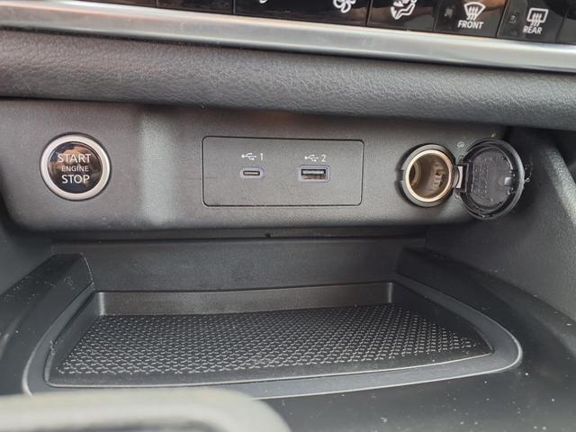 Photo of 2022 White Nissan Rogue