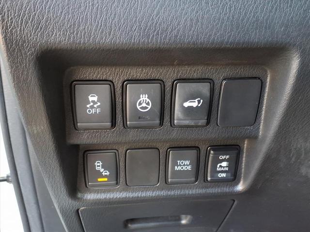 Photo of 2018 White Nissan Pathfinder