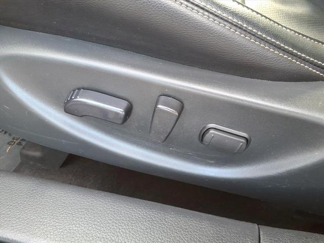 Photo of 2023 Deep Blue Pearl Nissan Maxima