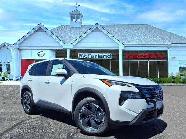 Photo of 2025 Everest White P Nissan Rogue