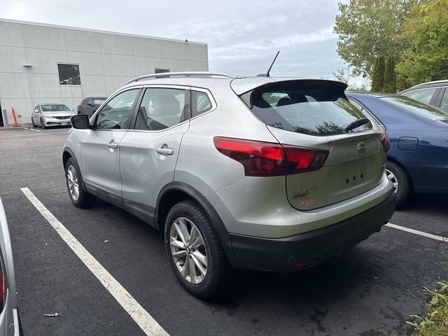 Photo of 2019 Brilliant Silver Metallic Nissan Rogue Sport