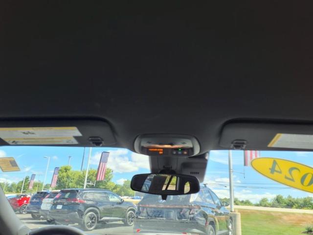 Photo of 2024 Summit White Chevrolet Trax