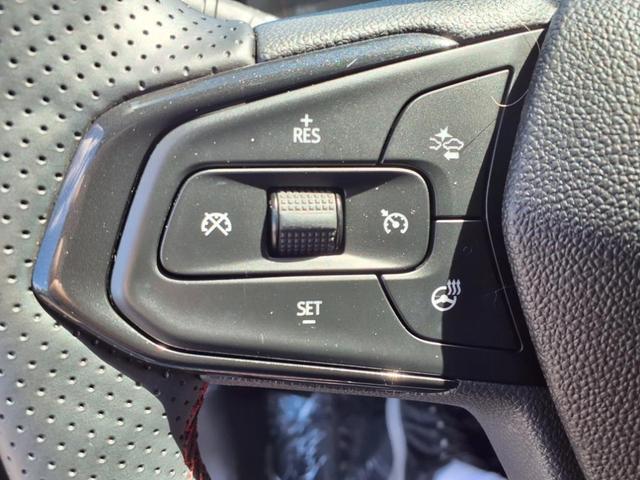Photo of 2024 Summit White Chevrolet Trax