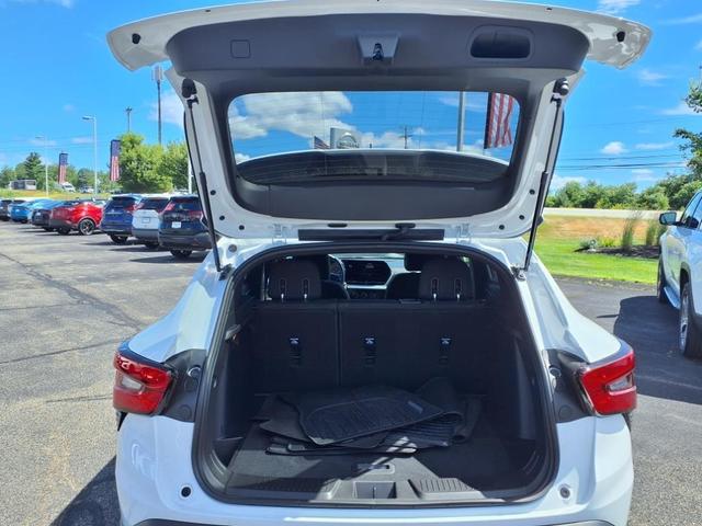 Photo of 2024 Summit White Chevrolet Trax