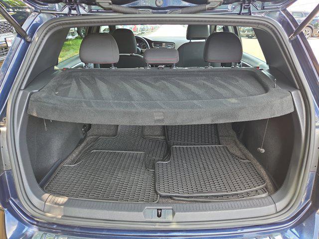 Photo of 2019 Night Blue Metallic Volkswagen Golf GTI