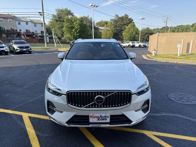 Photo of 2023 Crystal White Metallic Volvo XC60