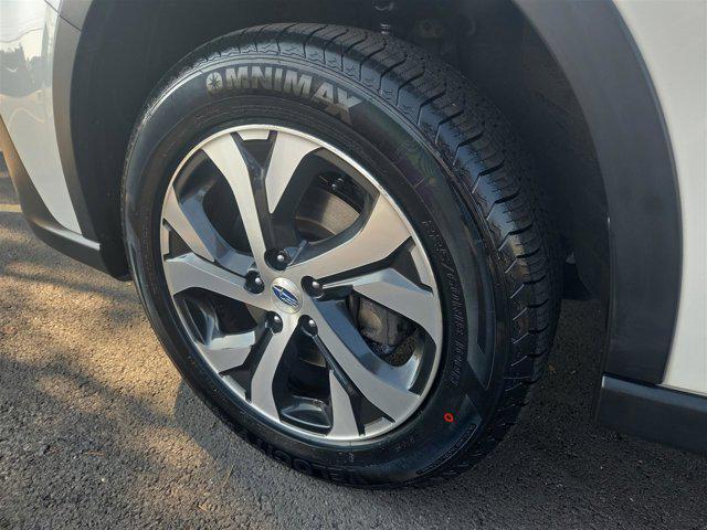 Photo of 2022 Crystal White Pearl Subaru Outback
