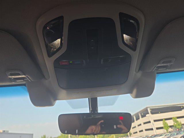 Photo of 2022 Crystal White Pearl Subaru Outback