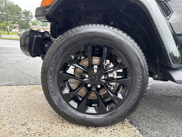 Photo of 2023 Black Clearcoat Jeep Gladiator