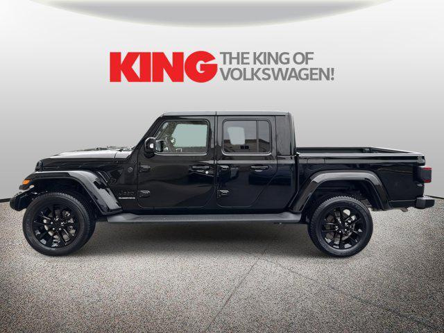 Photo of 2023 Black Clearcoat Jeep Gladiator