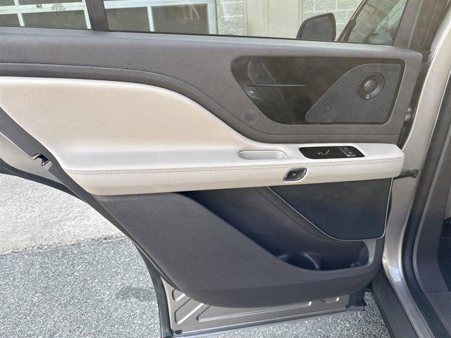 Photo of 2020 Iced Mocha Metallic Premium Colorant Lincoln Aviator
