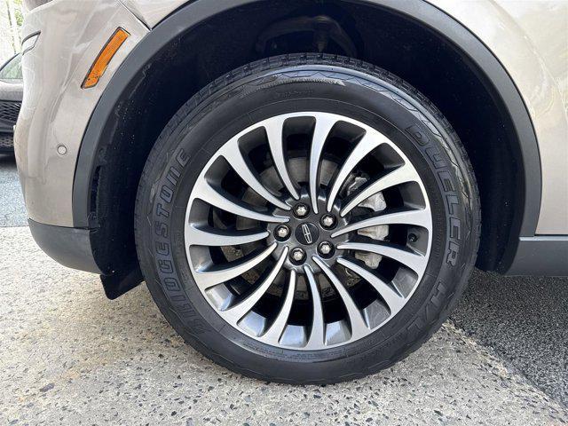 Photo of 2020 Iced Mocha Metallic Premium Colorant Lincoln Aviator
