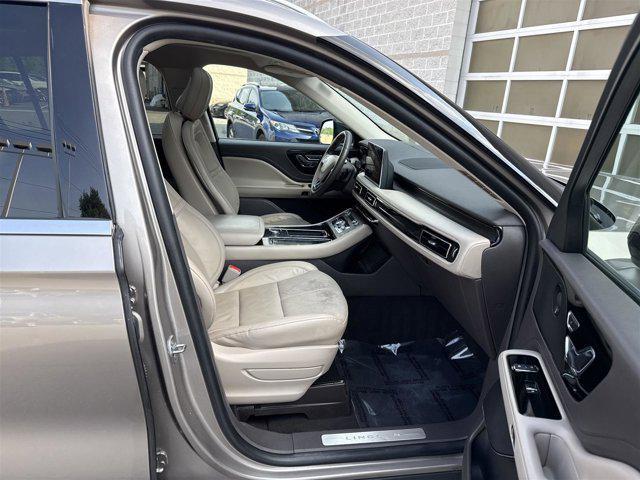 Photo of 2020 Iced Mocha Metallic Premium Colorant Lincoln Aviator